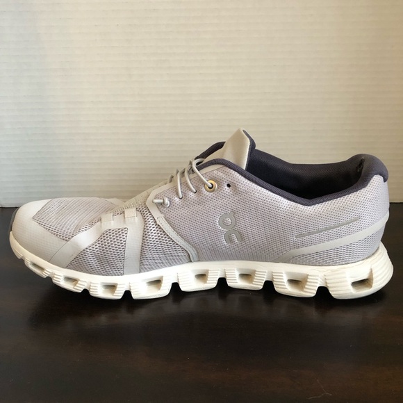 Men’s Grey and White On Running Cloud Shoes Size 11 - Picture 4 of 16